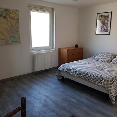 Appartement Rdc Avec Terrasse Epinac-les-Mines Exteriér fotografie