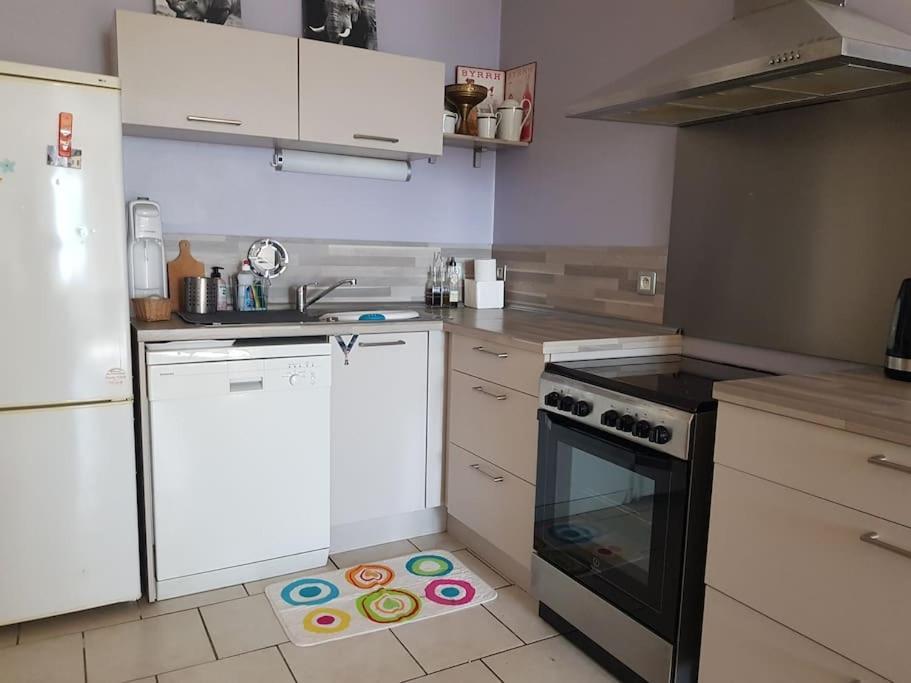 Appartement Rdc Avec Terrasse Epinac-les-Mines Exteriér fotografie